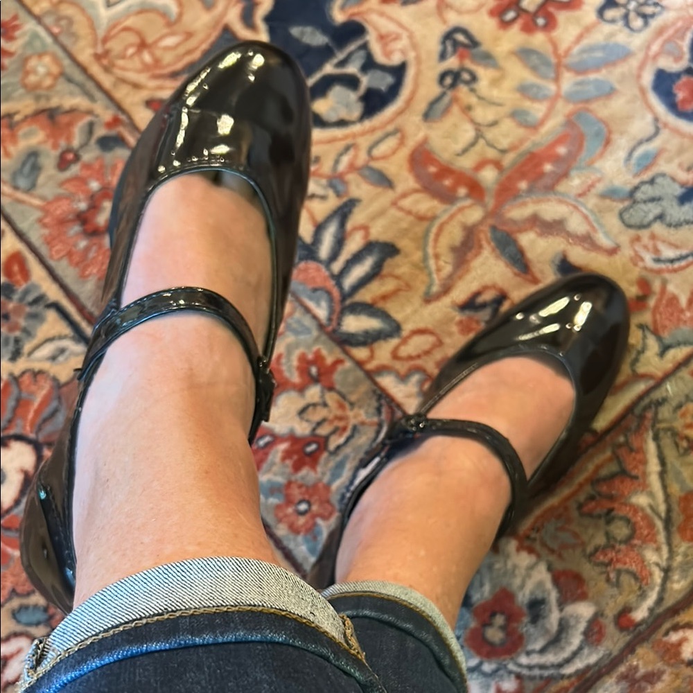 ElegaBlack Patent Leather Mary Jane Shoes